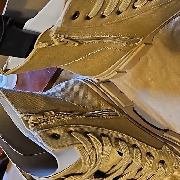 No Boundaries Women's Bump Toe Combat Boots, size 10 - Picture 8 of 8